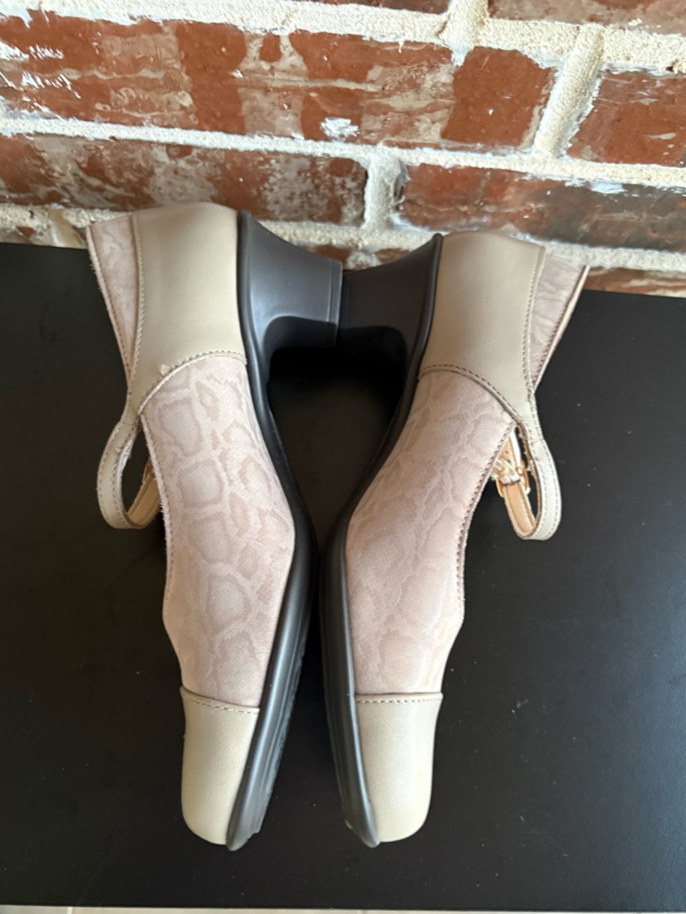 SAS Isabel Mary Jane Heels Taupe Snake Leather Pumps Size 8.5 Wide - Picture 11 of 13